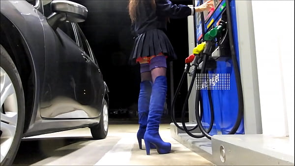 Play MP4 - Crossdresser Mini Skirt in Public --Gas station--