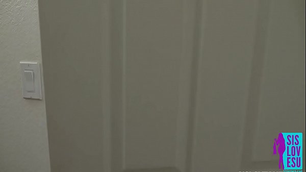 Play MP4 - Dani Rivers Her Stepsis Wet Pussy