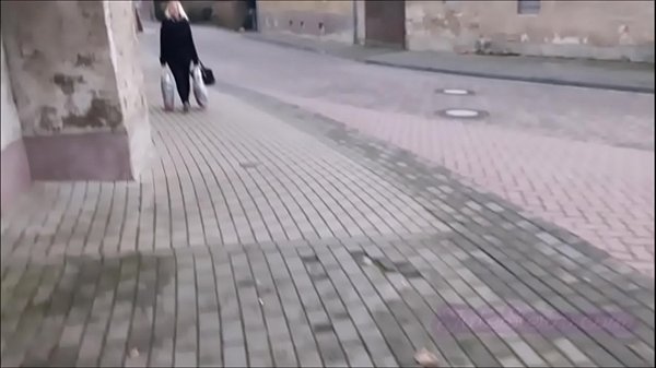 Play MP4 - 18 Jahre altes Teen wird von Fremden gefickt