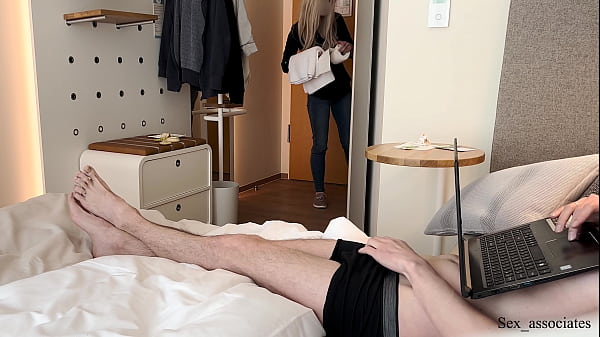 Stupid younf hotel maid caught me watching porn, I made her belice that I am a porn producer and fucked her. 