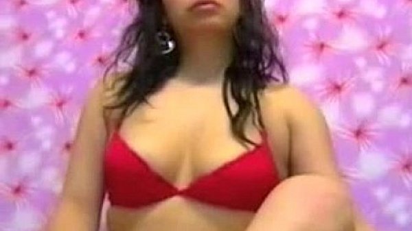 Nonton Brunette Masturbates With Dildo thumbnail