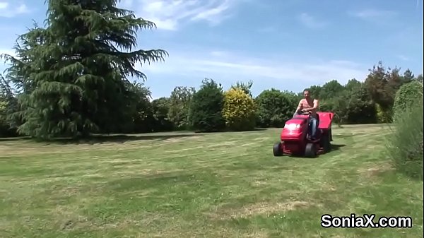 Unfaithfulbritishmilf lady soniashowcases her giant titties