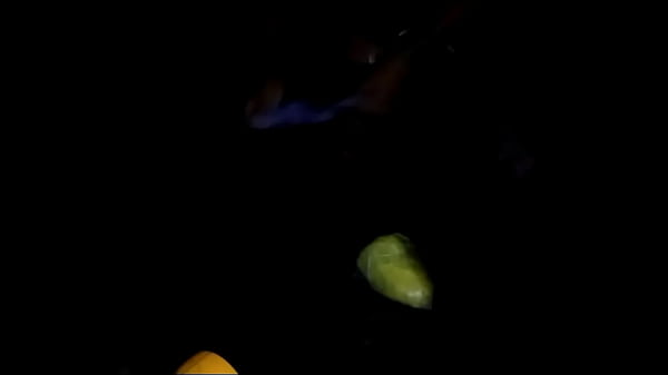 Play MP4 - Gorda travesti muy puta rompe  su culo con una cu&ntilde;a anal gigante