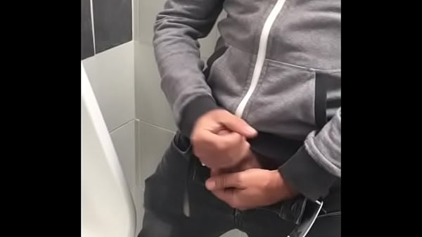 exhib au chiottes.MP4 