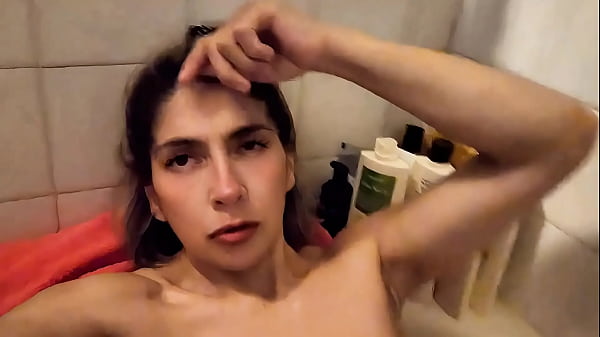 Nonton V&iacute;deo De Verificaci&oacute;n Agotada Mojada Desnuda Cansada thumbnail