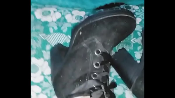 Cheguei da festa de S&Atilde_O JO&Atilde_O preciso de uma massagem