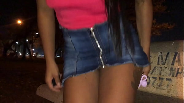 Play MP4 - A safada casada encontra um cara desconhecido e faz sexo com ele