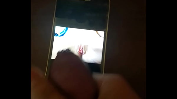 对着性感美女照片撸