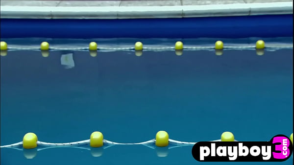 Amazing babe enjoyed her wet dreams 