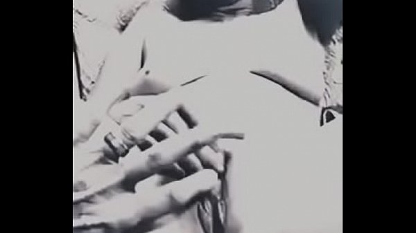 Old_style movie of Anne gettin off