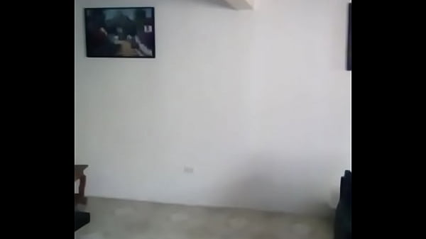 MI TIO GAY ME OBLIGA A HACER UNA MORTAL HACIA ATRAS PARA DEJARME QUE LO COJA