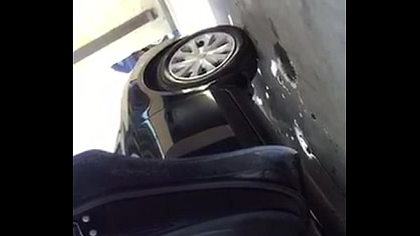 Play MP4 - Car wash up skirt