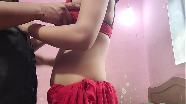 Play MP4 - बार गर्ल को लेकर रात भर डांस करवाया और मन भर उसको रात भर चोदा