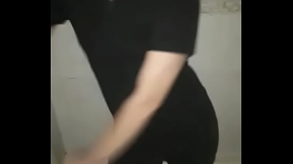 Me estoy cogiendo el de mi abuela y se levanta 