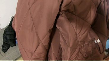 Pee cum & downjacket obsession &ndash; blowjob golden shower & wet fetish play 