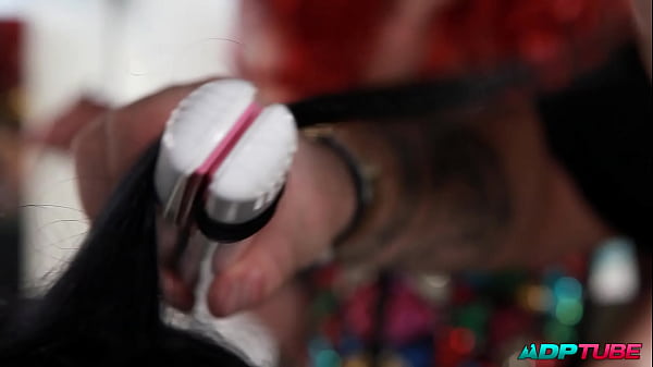 Play MP4 - Aris Dark&comma; la teen Espa&ntilde;ola amante de chupar pollas