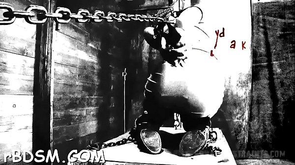 Dishy black woman got very and decided to masturbate 