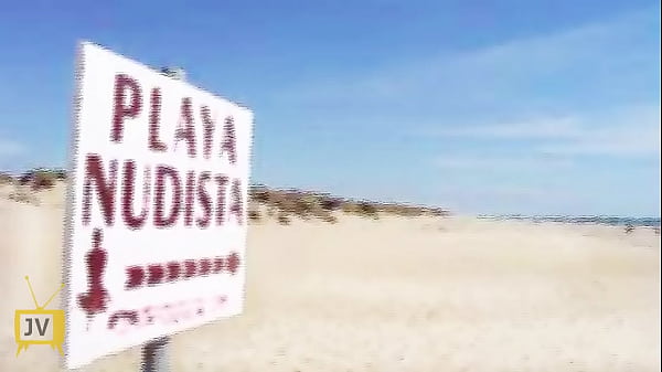 En la Playa Nudista con_mi familia