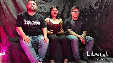 Cornudo Ve Como Su Esposa Es Follada Frente A El thumbnail