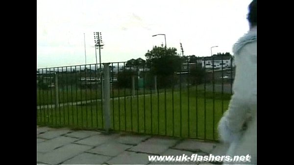 Amateur_bbw babe Rebecca nude in public