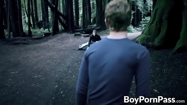 Play MP4 - twinkie gets assfucked by a stunning vampire