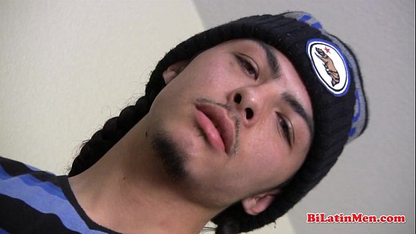 Play MP4 - Big dick thug Latino jerking off