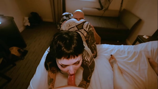 Nonton Four On Two Orgy Ends With Messy Facials thumbnail