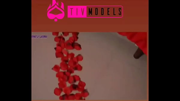 Nonton Romanticism And Sensuality Go Hand In Hand thumbnail