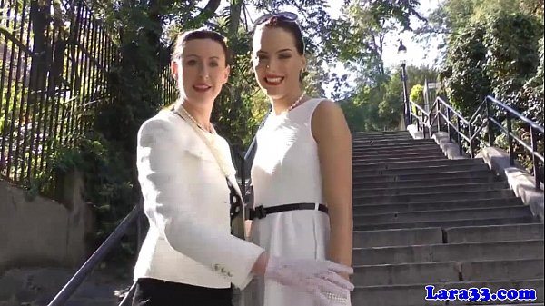 Play MP4 - English glamour milf rubs teens pussy