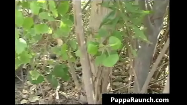 Muscled hunk gets amazing blowjob gay porn 