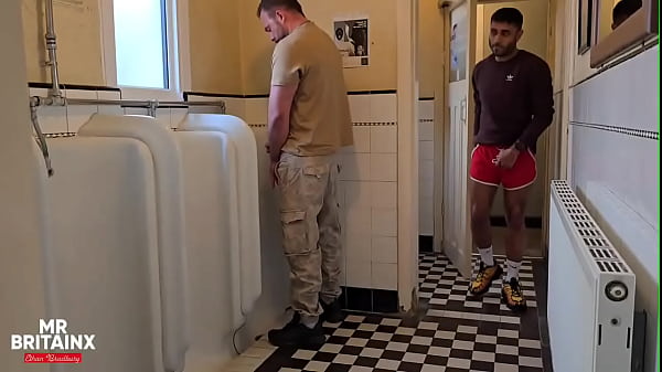 Play MP4 - Cruising I gave him a flash and he liked what he sawcheekysubboy