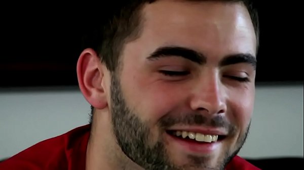 Guy takes an asspounding during a gaycasting 