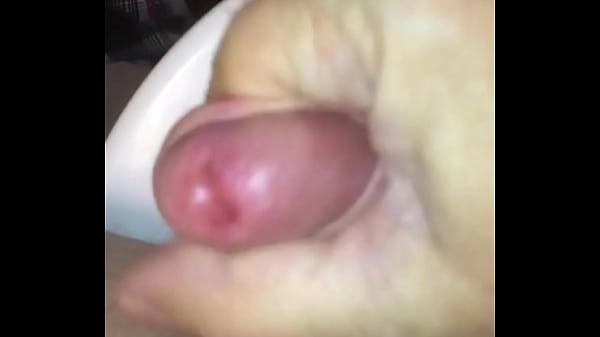 Play MP4 - Wanking at WC