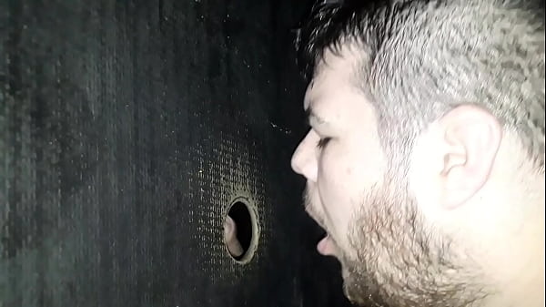 Minha Primeira Vez No Gloryhole Ganhei Leite Grosso / Fiz o Magrinho Chaser Gozar Com Meu Dentro Dele (DOBRADINHA COMPLETA) 