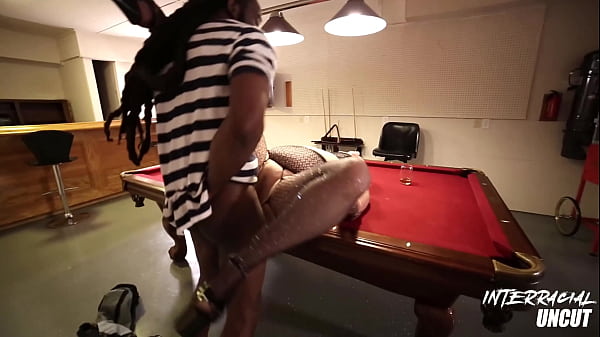 Chubby snowbunny loves her some dark bbc 