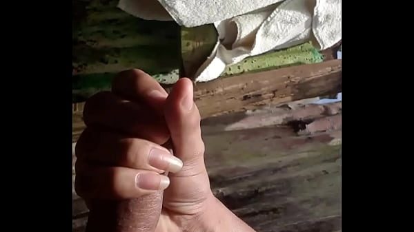 Play MP4 - Un buen dia para masturbarse