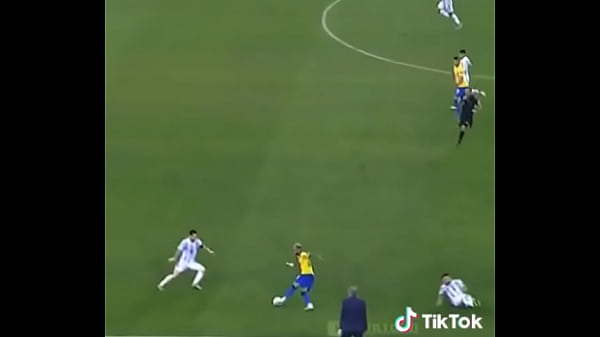 Me lo chupa ba&ntilde;&aacute;ndose 