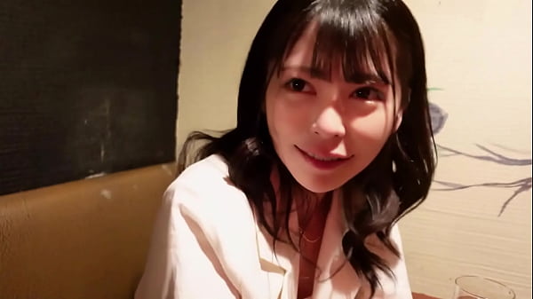 【あまちゅあハメrec＃ユキ＃21歳＃エロカワスレンダー女子大生】ntr願望の先輩が彼女に後輩とntrセックスをお願い、後輩を呼んで3人で居酒屋、後輩に見せつけるようにイチャイチャ thumbnail