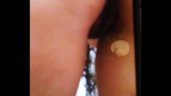 Hola_mi mujeranda caliente yse baño para ir a casade Fdj_pues ay_le dan vino y mucha berga pues ay siempre ay muchos borrachos