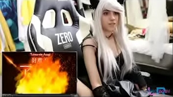 Play MP4 - Teen masturbates to hentai