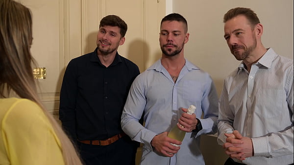 Play MP4 - Neighborhood Studs DP Horny BFFs Cindy Shine and Chloe GP2273