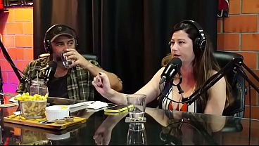 Casal cuckold e hotwife. O que ele curte mesmo, é_ ver sua esposa sentir prazer!