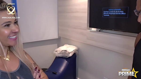 Play MP4 - Loira gostosa Monique lopes &comma;sofre batida Policial e entra no Pau grande do Alex Lima