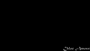 Nonton Tight Squeezing Pov Handjob And Footjob From Chloe Amour thumbnail