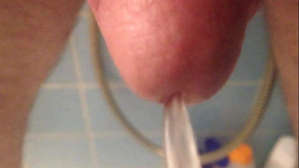 Play MP4 - Kuck mal wie der pisst 01