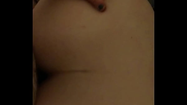 Amateur with fat ass gets creampie