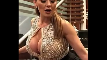 Nonton Tuerquin Sexy thumbnail