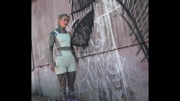 What a training&hellip;bitten by a wasp in the middle finger i think it&rsquo;s a sign to rise the middle finger more often 