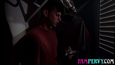 Nonton Big Tits Horny Milf Step Mother Squirts All Over Her Masturbating Step Sons Big Dick thumbnail