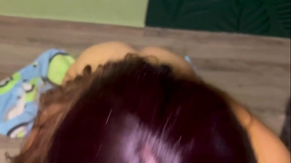 Play MP4 - COMPA&Ntilde;ERA DE CUARTO CULONA ME CHUPA LA VERGA Y SE TRAGA MI LECHE A CAMBIO DEL ALQUILER